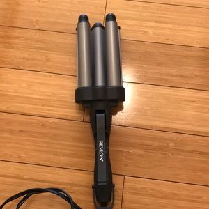 Revlon waving iron